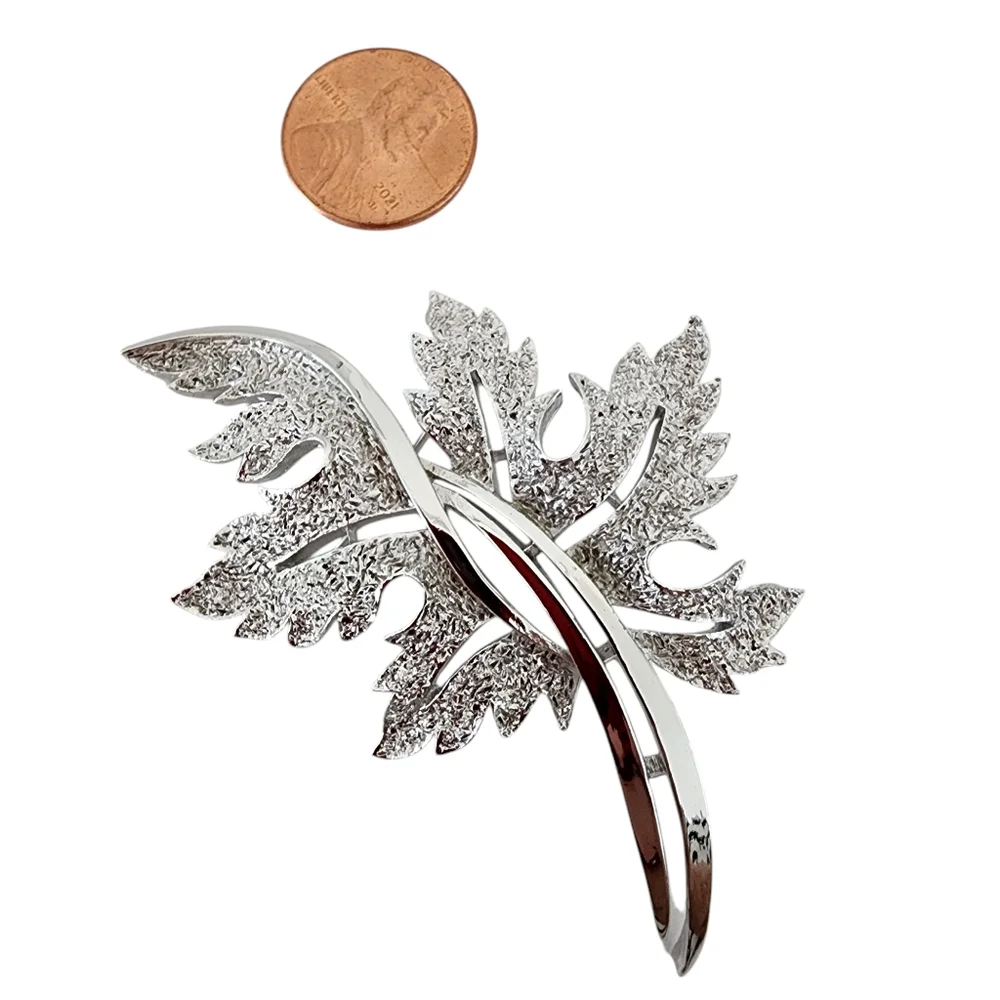 Trifari vintage brooch